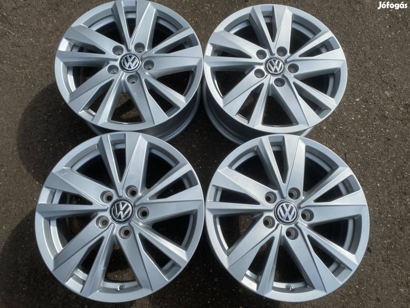 4db gyári 16 VW Touran [Karlstad] alufelni. (4108)
